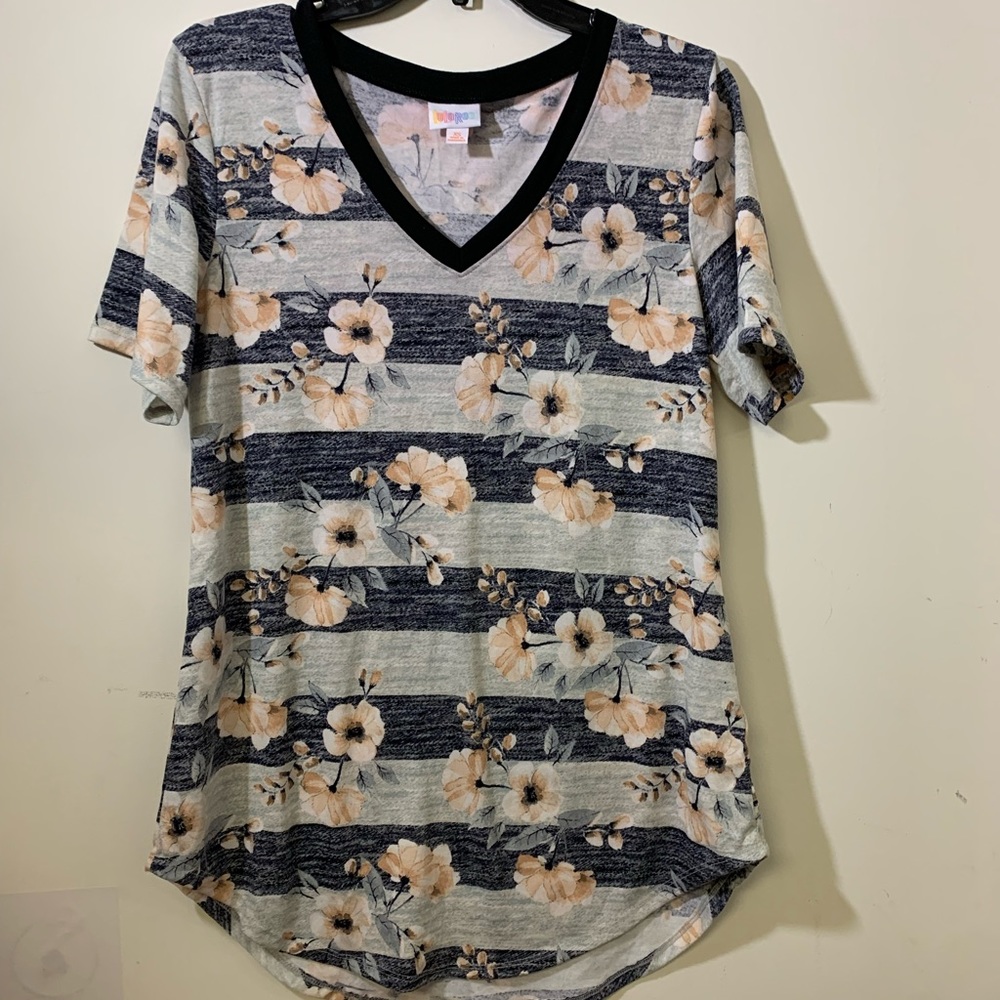 XS Lularoe Christy V neck shirt striped floral‎